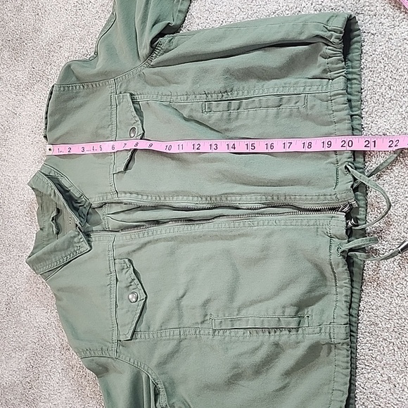 Blank NYC Lightweight Green Utility Jacket with Tie Waist Size M - Picture 5 of 9